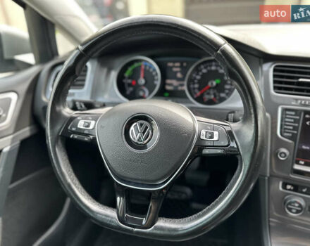 Бежевый Фольксваген e-Golf, объемом двигателя 0 л и пробегом 138 тыс. км за 9700 $, фото 42 на Automoto.ua