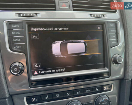 Бежевый Фольксваген e-Golf, объемом двигателя 0 л и пробегом 138 тыс. км за 9700 $, фото 49 на Automoto.ua