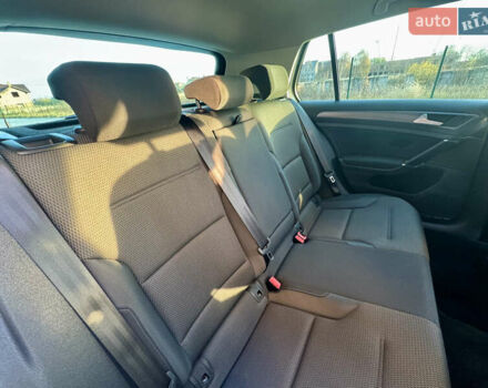 Бежевый Фольксваген e-Golf, объемом двигателя 0 л и пробегом 54 тыс. км за 14300 $, фото 33 на Automoto.ua