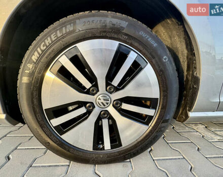 Бежевый Фольксваген e-Golf, объемом двигателя 0 л и пробегом 54 тыс. км за 14300 $, фото 15 на Automoto.ua