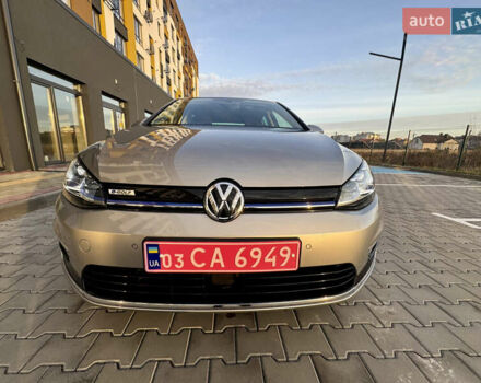 Бежевый Фольксваген e-Golf, объемом двигателя 0 л и пробегом 54 тыс. км за 14300 $, фото 13 на Automoto.ua