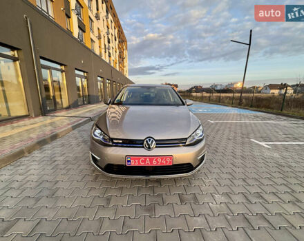 Бежевый Фольксваген e-Golf, объемом двигателя 0 л и пробегом 54 тыс. км за 14300 $, фото 2 на Automoto.ua