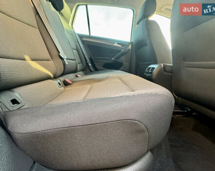 Бежевый Фольксваген e-Golf, объемом двигателя 0 л и пробегом 54 тыс. км за 14300 $, фото 34 на Automoto.ua