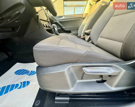 Бежевый Фольксваген e-Golf, объемом двигателя 0 л и пробегом 54 тыс. км за 14300 $, фото 38 на Automoto.ua