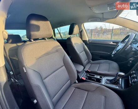 Бежевый Фольксваген e-Golf, объемом двигателя 0 л и пробегом 54 тыс. км за 14300 $, фото 24 на Automoto.ua