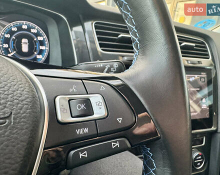 Бежевый Фольксваген e-Golf, объемом двигателя 0 л и пробегом 54 тыс. км за 14300 $, фото 42 на Automoto.ua