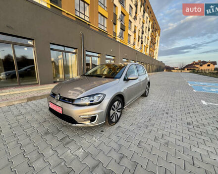Бежевый Фольксваген e-Golf, объемом двигателя 0 л и пробегом 54 тыс. км за 14300 $, фото 1 на Automoto.ua