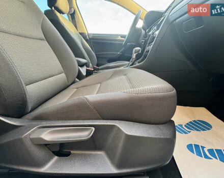 Бежевый Фольксваген e-Golf, объемом двигателя 0 л и пробегом 54 тыс. км за 14300 $, фото 25 на Automoto.ua