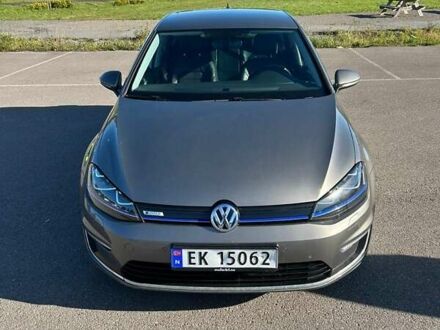 Фольксваген e-Golf 2017 в Киеве на Automoto.ua Бежевый Фольксваген e-Golf, объемом двигателя 0 л и пробегом 88 тыс. км за 6900 $, фото 1 на Automoto.ua