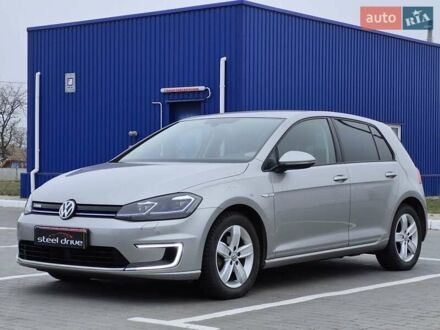 Фольксваген e-Golf 2018 в Николаеве на Automoto.ua Бежевый Фольксваген e-Golf, объемом двигателя 0 л и пробегом 103 тыс. км за 13899 $, фото 1 на Automoto.ua