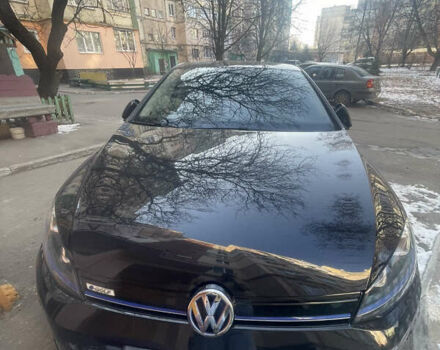 Черный Фольксваген e-Golf, объемом двигателя 0 л и пробегом 140 тыс. км за 8999 $, фото 1 на Automoto.ua