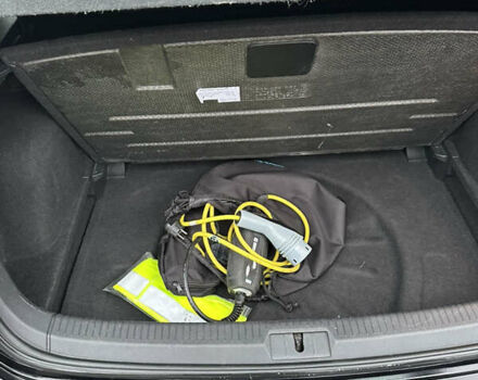 Чорний Фольксваген e-Golf, об'ємом двигуна 0 л та пробігом 112 тис. км за 8600 $, фото 12 на Automoto.ua
