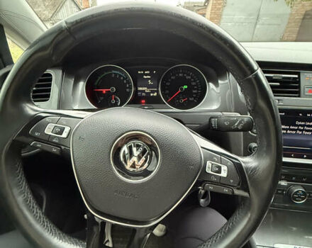 Черный Фольксваген e-Golf, объемом двигателя 0 л и пробегом 140 тыс. км за 8700 $, фото 4 на Automoto.ua