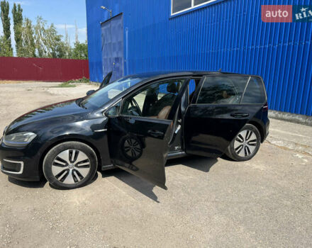 Черный Фольксваген e-Golf, объемом двигателя 0 л и пробегом 116 тыс. км за 9500 $, фото 1 на Automoto.ua