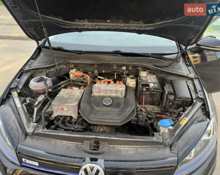 Чорний Фольксваген e-Golf, об'ємом двигуна 0 л та пробігом 98 тис. км за 8400 $, фото 17 на Automoto.ua