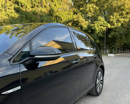 Черный Фольксваген e-Golf, объемом двигателя 0 л и пробегом 167 тыс. км за 9250 $, фото 2 на Automoto.ua