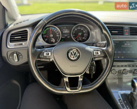 Чорний Фольксваген e-Golf, об'ємом двигуна 0 л та пробігом 107 тис. км за 8100 $, фото 16 на Automoto.ua