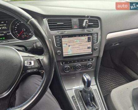 Черный Фольксваген e-Golf, объемом двигателя 0 л и пробегом 127 тыс. км за 8700 $, фото 13 на Automoto.ua