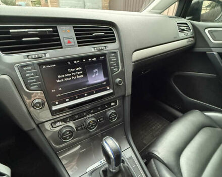 Черный Фольксваген e-Golf, объемом двигателя 0 л и пробегом 140 тыс. км за 8700 $, фото 3 на Automoto.ua