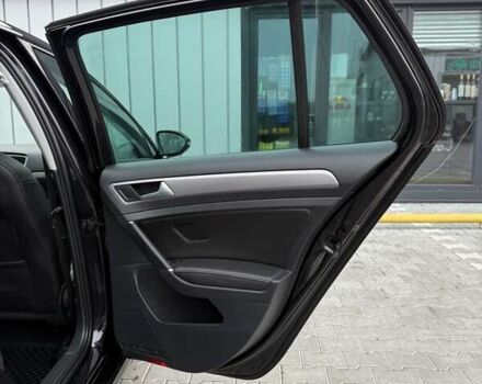 Чорний Фольксваген e-Golf, об'ємом двигуна 0 л та пробігом 130 тис. км за 9200 $, фото 32 на Automoto.ua