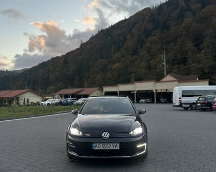 Черный Фольксваген e-Golf, объемом двигателя 0 л и пробегом 133 тыс. км за 9799 $, фото 1 на Automoto.ua