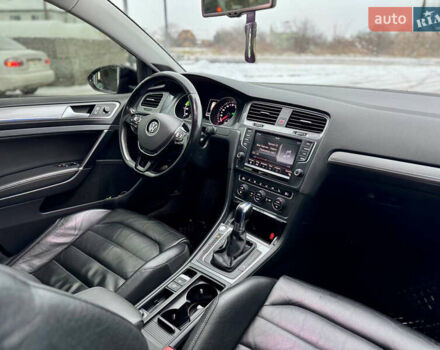 Черный Фольксваген e-Golf, объемом двигателя 0 л и пробегом 130 тыс. км за 8300 $, фото 9 на Automoto.ua