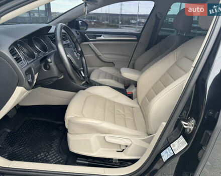 Черный Фольксваген e-Golf, объемом двигателя 0 л и пробегом 136 тыс. км за 9299 $, фото 46 на Automoto.ua