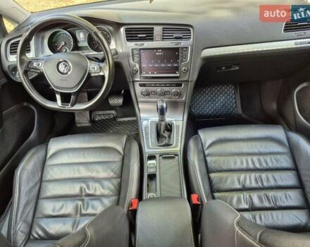 Черный Фольксваген e-Golf, объемом двигателя 0 л и пробегом 124 тыс. км за 10800 $, фото 15 на Automoto.ua