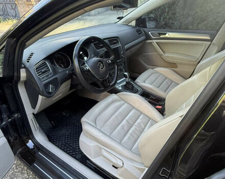 Чорний Фольксваген e-Golf, об'ємом двигуна 0 л та пробігом 140 тис. км за 10000 $, фото 8 на Automoto.ua
