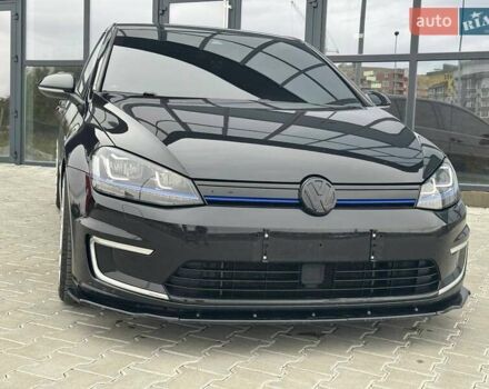 Чорний Фольксваген e-Golf, об'ємом двигуна 0 л та пробігом 136 тис. км за 9999 $, фото 17 на Automoto.ua