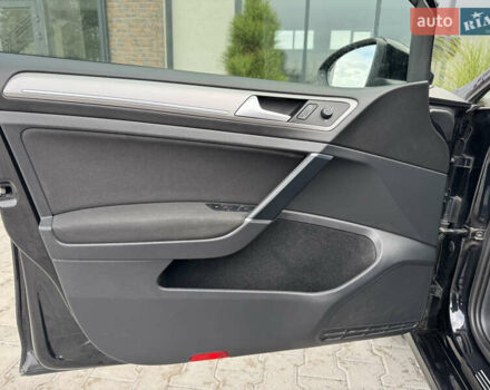 Чорний Фольксваген e-Golf, об'ємом двигуна 0 л та пробігом 129 тис. км за 8999 $, фото 39 на Automoto.ua