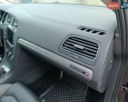 Чорний Фольксваген e-Golf, об'ємом двигуна 0 л та пробігом 120 тис. км за 7750 $, фото 55 на Automoto.ua