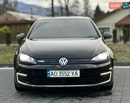 Черный Фольксваген e-Golf, объемом двигателя 0 л и пробегом 136 тыс. км за 9299 $, фото 2 на Automoto.ua