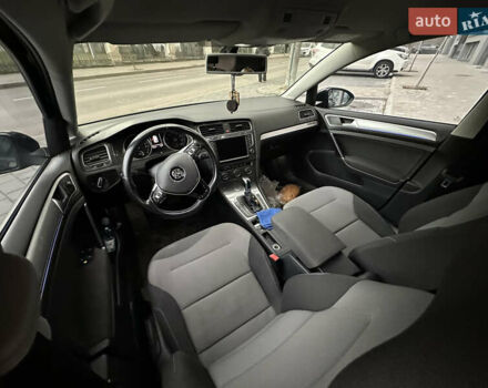 Чорний Фольксваген e-Golf, об'ємом двигуна 0 л та пробігом 122 тис. км за 9400 $, фото 12 на Automoto.ua