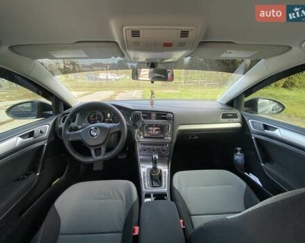 Черный Фольксваген e-Golf, объемом двигателя 0 л и пробегом 158 тыс. км за 6950 $, фото 26 на Automoto.ua