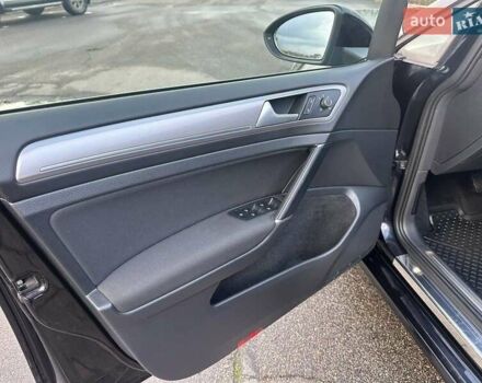 Черный Фольксваген e-Golf, объемом двигателя 0 л и пробегом 145 тыс. км за 8499 $, фото 7 на Automoto.ua