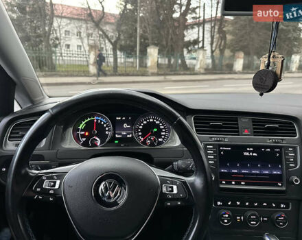 Чорний Фольксваген e-Golf, об'ємом двигуна 0 л та пробігом 122 тис. км за 9400 $, фото 20 на Automoto.ua