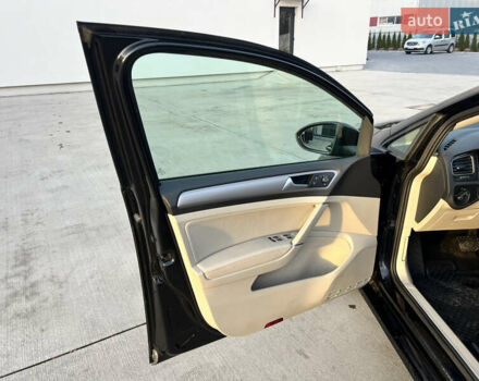 Черный Фольксваген e-Golf, объемом двигателя 0 л и пробегом 167 тыс. км за 8750 $, фото 6 на Automoto.ua