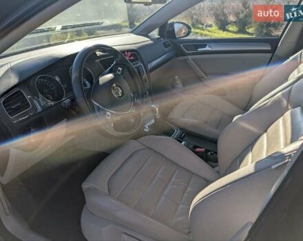 Черный Фольксваген e-Golf, объемом двигателя 0 л и пробегом 53 тыс. км за 10299 $, фото 8 на Automoto.ua