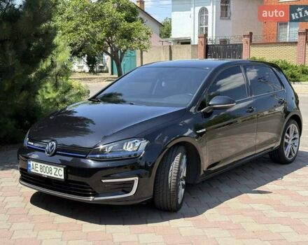 Чорний Фольксваген e-Golf, об'ємом двигуна 0 л та пробігом 98 тис. км за 12499 $, фото 6 на Automoto.ua