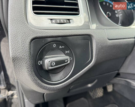Чорний Фольксваген e-Golf, об'ємом двигуна 0 л та пробігом 129 тис. км за 8999 $, фото 44 на Automoto.ua