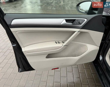Черный Фольксваген e-Golf, объемом двигателя 0 л и пробегом 168 тыс. км за 8550 $, фото 10 на Automoto.ua
