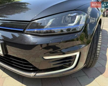 Чорний Фольксваген e-Golf, об'ємом двигуна 0 л та пробігом 98 тис. км за 12499 $, фото 18 на Automoto.ua