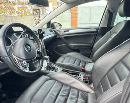 Черный Фольксваген e-Golf, объемом двигателя 0 л и пробегом 125 тыс. км за 9700 $, фото 6 на Automoto.ua