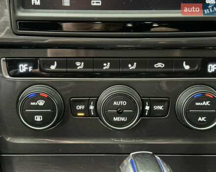 Чорний Фольксваген e-Golf, об'ємом двигуна 0 л та пробігом 122 тис. км за 9400 $, фото 16 на Automoto.ua