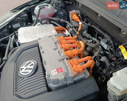 Чорний Фольксваген e-Golf, об'ємом двигуна 0 л та пробігом 120 тис. км за 7750 $, фото 73 на Automoto.ua