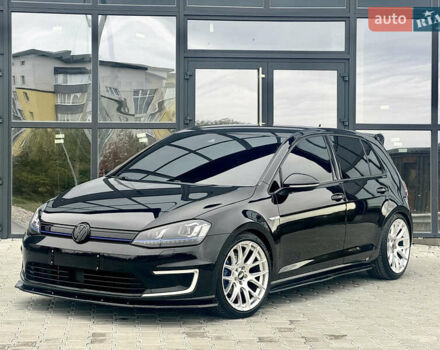 Черный Фольксваген e-Golf, объемом двигателя 0 л и пробегом 136 тыс. км за 9299 $, фото 76 на Automoto.ua