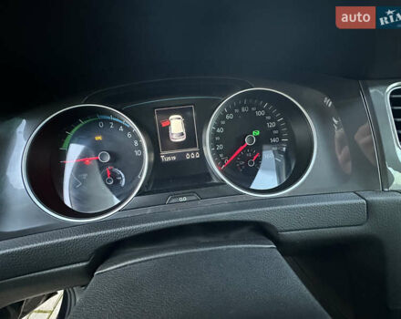 Черный Фольксваген e-Golf, объемом двигателя 0 л и пробегом 112 тыс. км за 8800 $, фото 21 на Automoto.ua