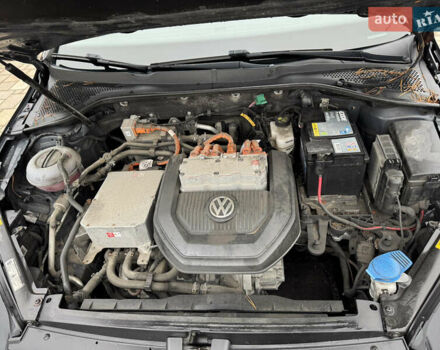 Черный Фольксваген e-Golf, объемом двигателя 0 л и пробегом 158 тыс. км за 8500 $, фото 19 на Automoto.ua