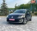 Черный Фольксваген e-Golf, объемом двигателя 0 л и пробегом 122 тыс. км за 9090 $, фото 1 на Automoto.ua